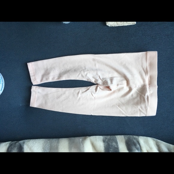 Adorable 6-9 month Max Studio sweater/tight set - Picture 3 of 5